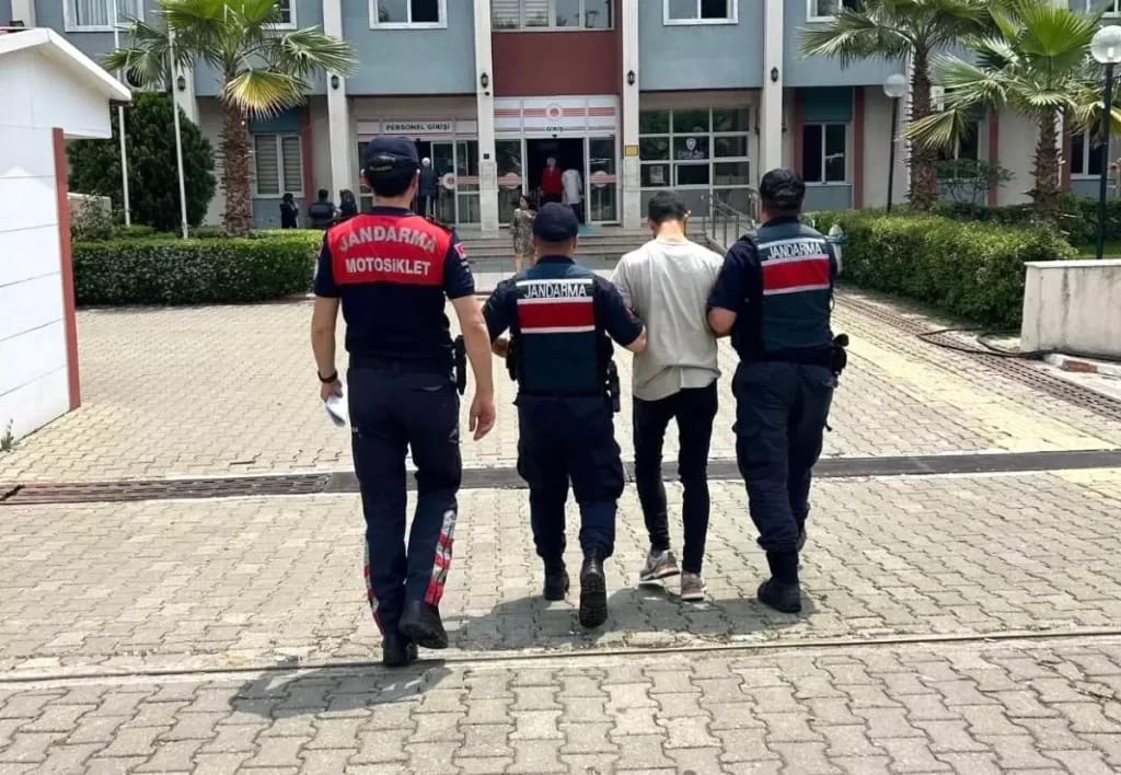 aydinda-jasat-ekipleri-4-supheliyi-yakaladi-sH2saYFa.jpg HABERİM 724 | Aydın'da JASAT ekipleri 4 şüpheliyi yakaladı