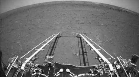 cin-mars-kesif-aracinin-cektigi-ilk-fotograflari-yayinladi-OdhivGBj.jpg HABERİM 724 | Çin, Mars keşif aracının çektiği ilk fotoğrafları yayınladı