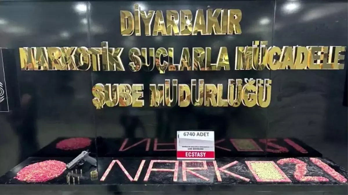 HABERİM 724 | Diyarbakır'da Kedi Kumu İçerisinde Uyuşturucu Ele Geçirildi