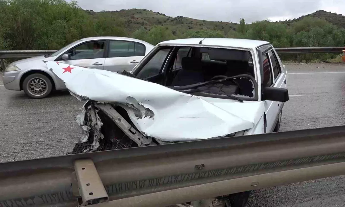 HABERİM 724 | Kırıkkale'de Otomobil Bariyerlere Çarptı: 4 Yaralı