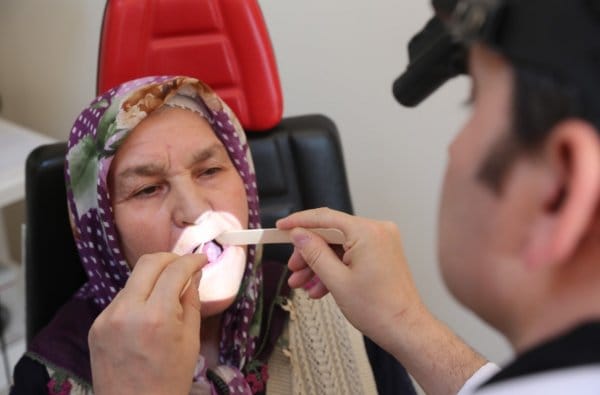 kirilan-dis-lisan-kanserine-yol-acti-1-9Z8bZKsf.jpg HABERİM 724 | Kırılan diş lisan kanserine yol açtı