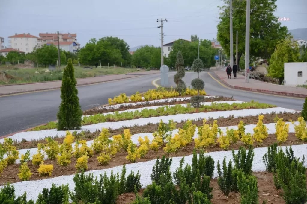 HABERİM 724 | Kırşehir Belediyesi Altyapı Çalışmalarını Tamamlanan Noktalarda Sıcak Asfalt Seriyor