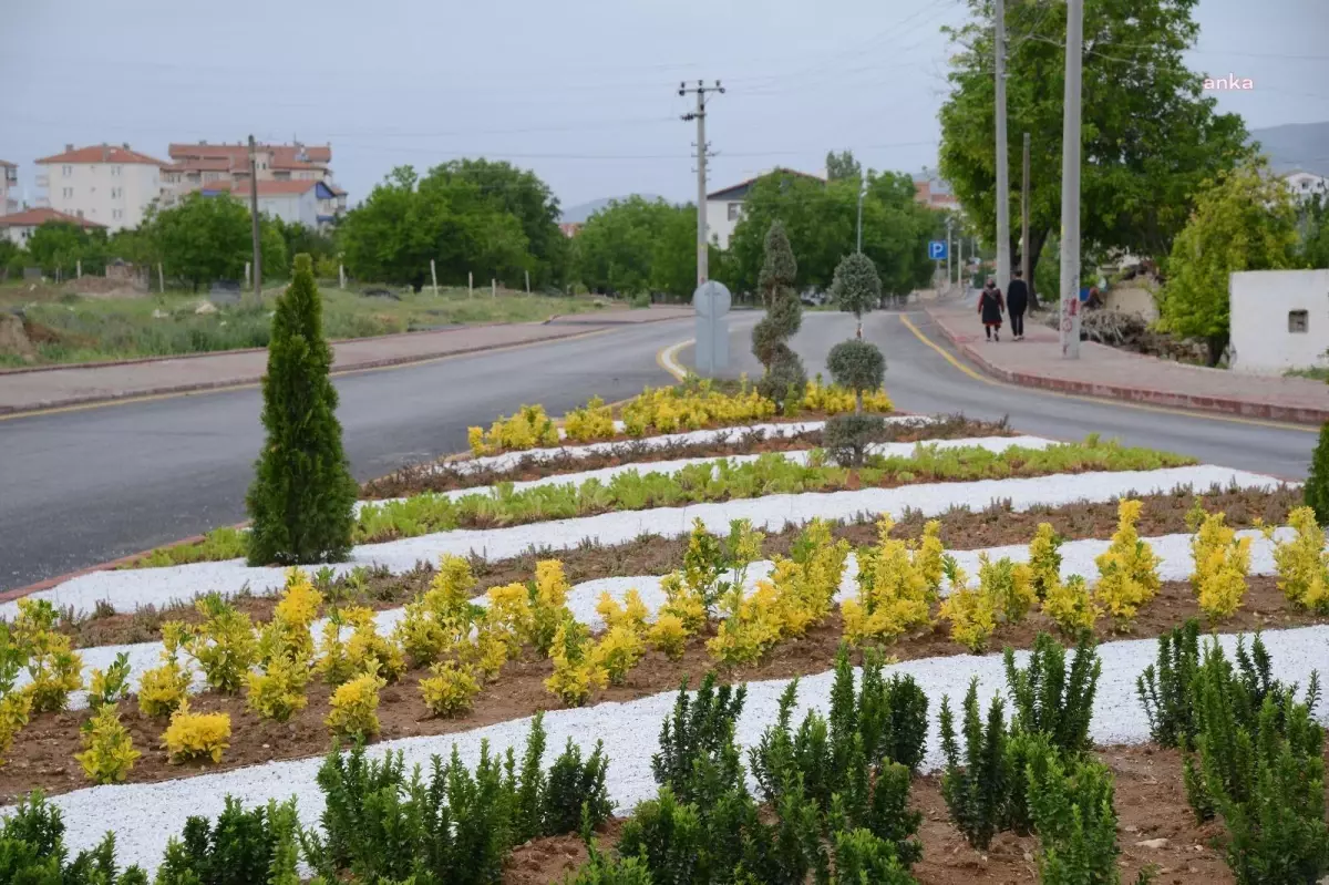 HABERİM 724 | Kırşehir Belediyesi Altyapı Çalışmalarını Tamamlanan Noktalarda Sıcak Asfalt Seriyor