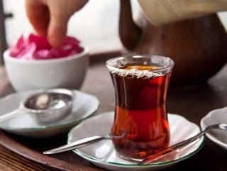 yesil-cay-siyah-caydan-daha-saglikli-IiUD4tKR.jpg HABERİM 724 | Yeşil çay, siyah çaydan daha sağlıklı