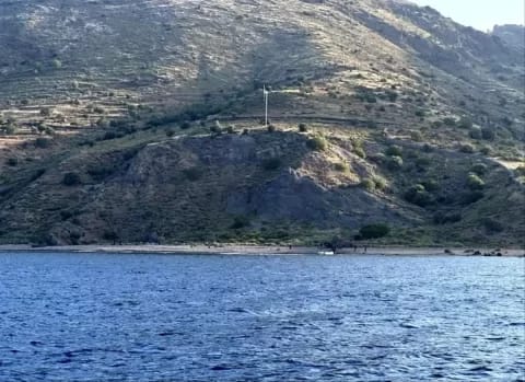 yunan-unsurlarinca-olume-terk-edilen-48-kacak-gocmen-kurtarildi-Q4see4b2.jpg HABERİM 724 | Yunan Unsurlarınca Ölüme Terk Edilen 48 Kaçak Göçmen Kurtarıldı